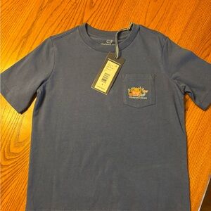 Vineyard Vines Navy fall Crewneck Tee size 5